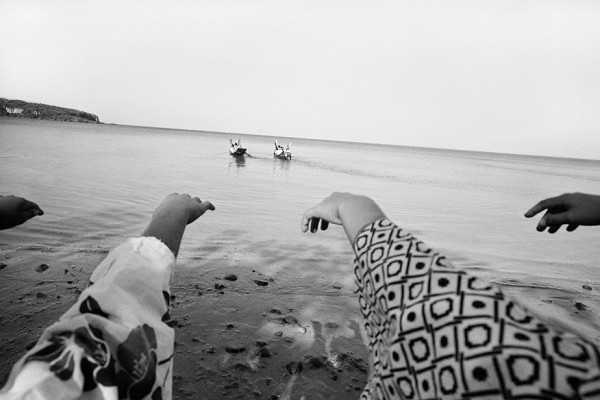 ⓒ Shomei Tomatsu, The Pencil of the Sun, Iriomote Island, Pigment Print, 33.5×51.7cm, 1972.jpg