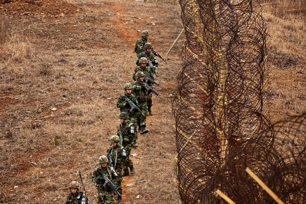 5. ⓒ박종우, DMZ_RECON 1, Archival Pigment Print.jpg